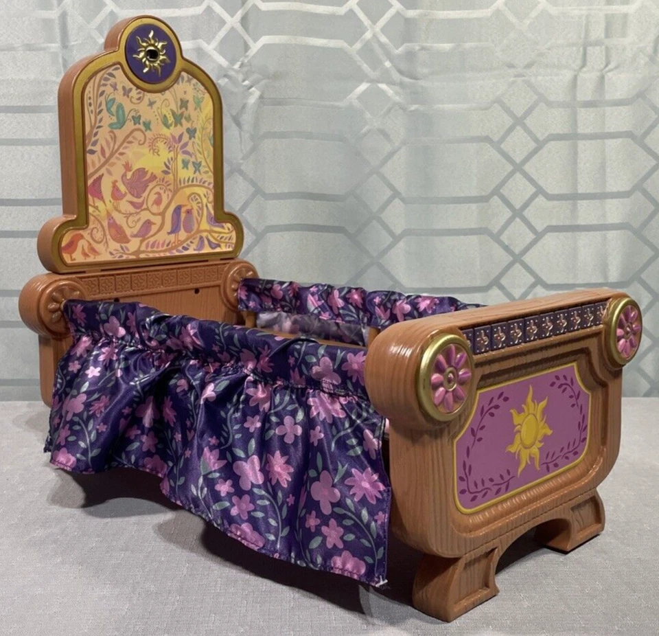 Disney Animators' Collection Origins Rapunzel Doll-Sized Crib Set [Tangled] - Image 2 of 4