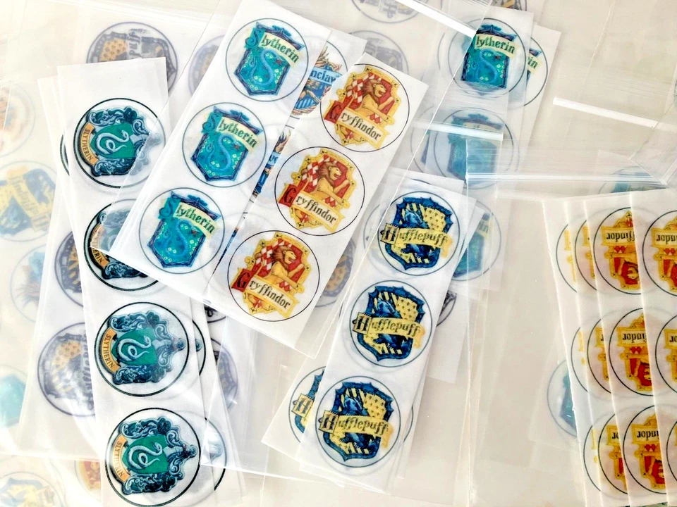 GRAN LOTE COMESTIBLE Harry Potter HOGWARTS Cumpleaños Cupcake Pastel Galletas Toppers NUEVO Foto 2 de 4