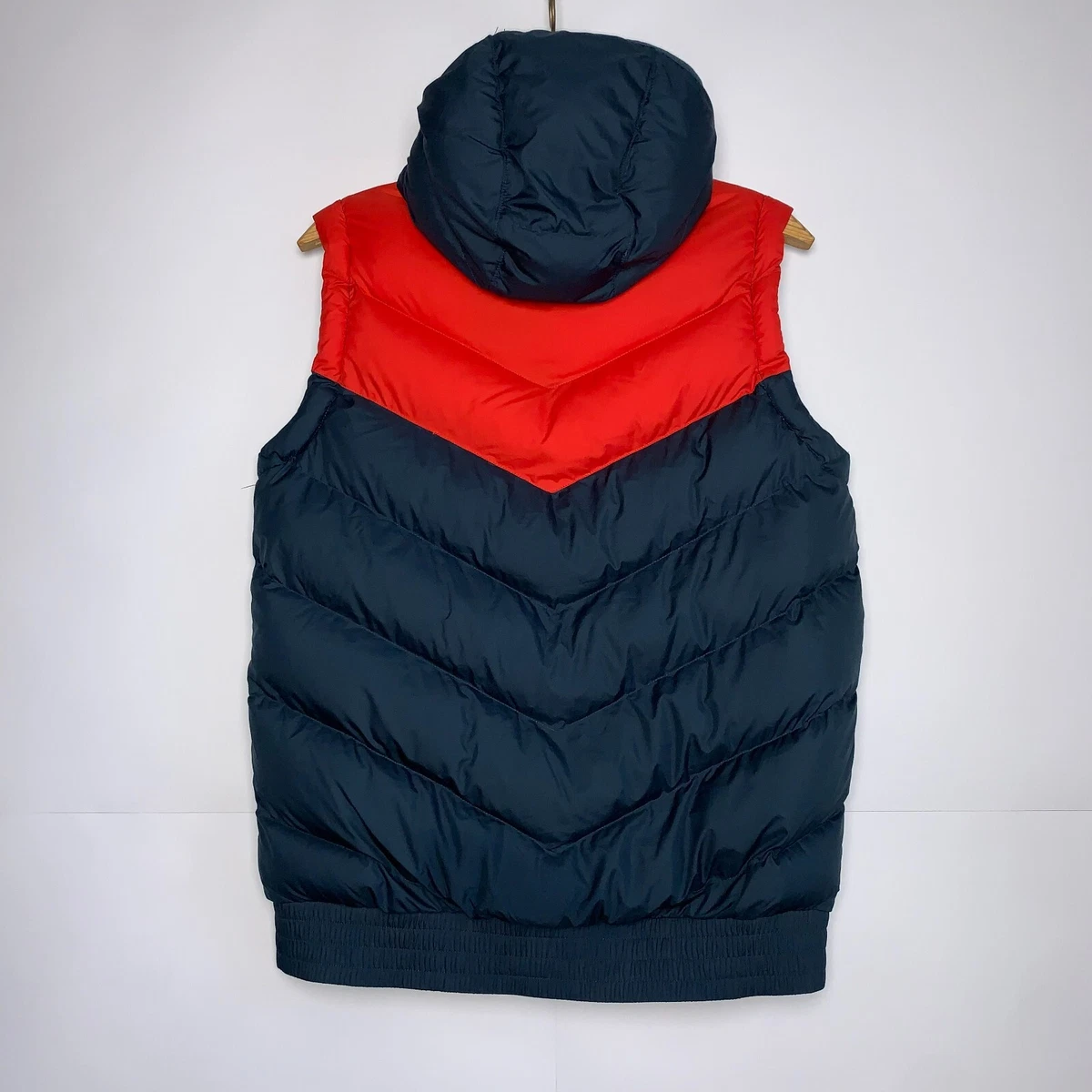 Nike hooded vest 2025