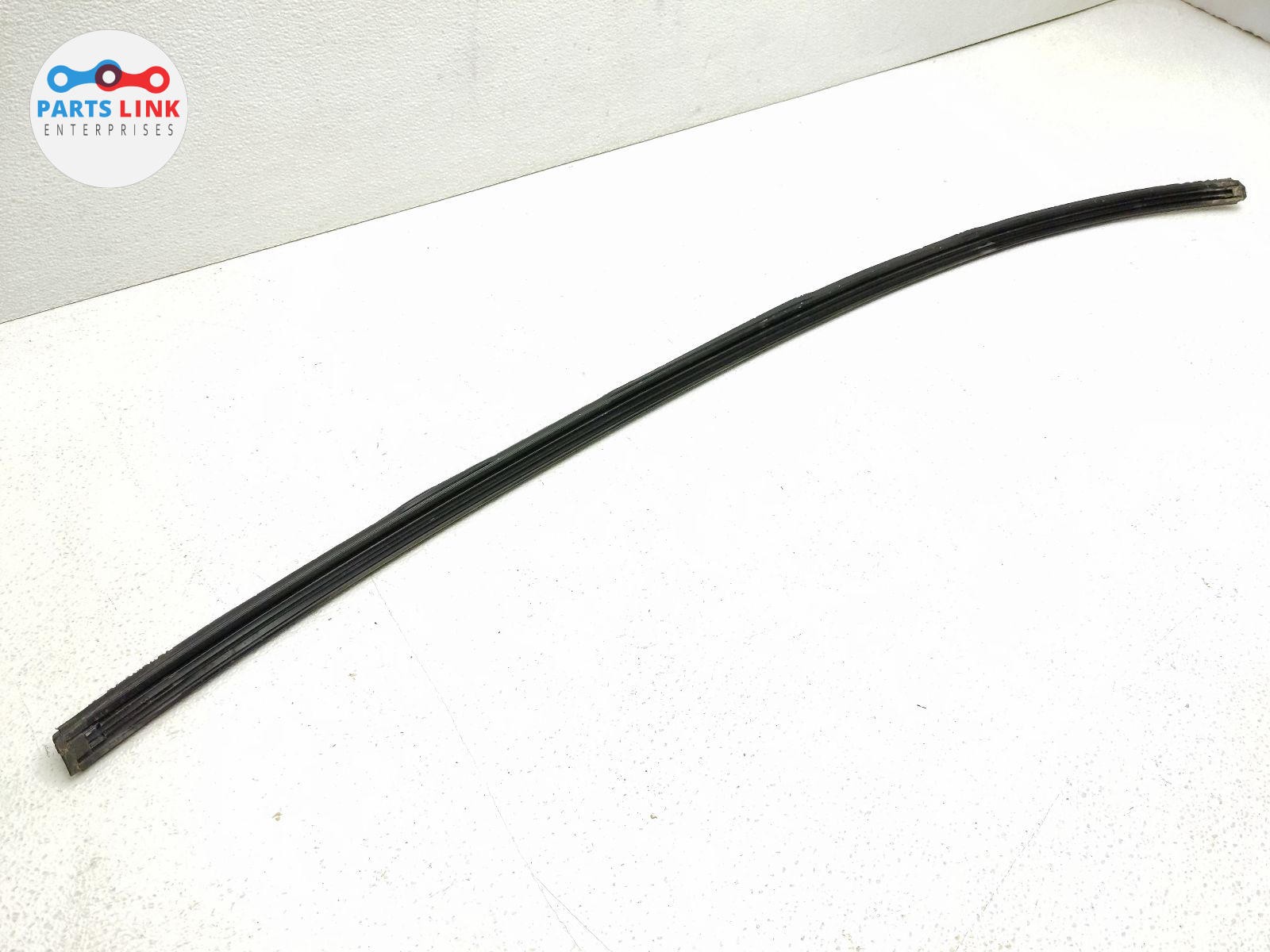 2007-19 MASERATI GRANTURISMO LEFT ROOF TRIM OUTER MOLDING APPLIQUE DRIP NERO 145