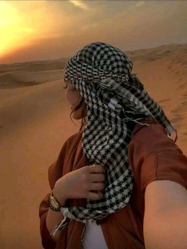 TINAYAUE Sciarpa Keffiyeh Araba Oversize 140x140 Cm - Shemagh Uomo Donna Medio Oriente Con Nappe
