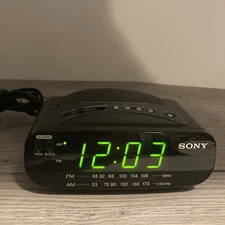 Sony ICF-C212 Dream Machine Clock Radio - Large GREEN display, AM/FM, Works!