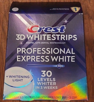Crest 3D WhiteStrips 30 Levels Whiter + Whitening Light, 38 Strips Exp 2028