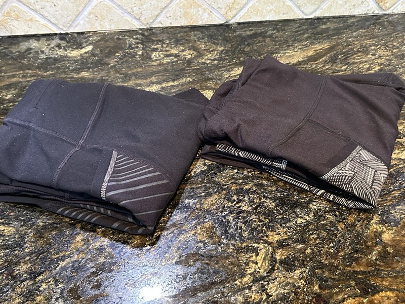 EUC 2 Pair Athleta Black Pocket Leggings Ankle Length Size MP