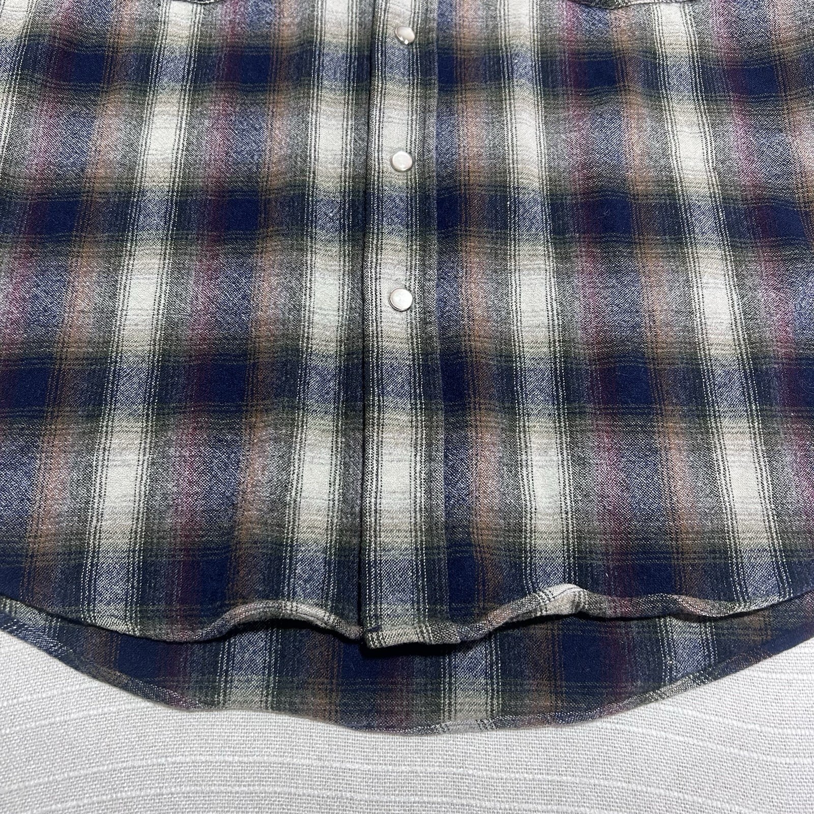 Pendleton 100% Virgin Wool Western Snap Shirt Men… - image 4