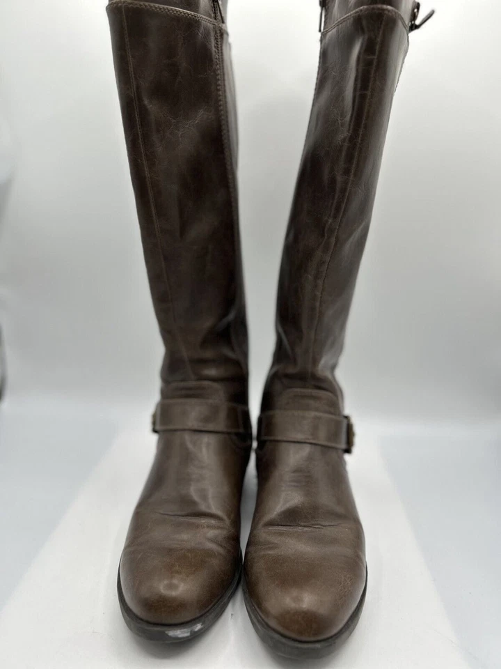 Bota Relativity Moakley para mujer talla 7,5 cuero marrón hebilla alta hasta la rodilla cómoda Foto 2 de 4