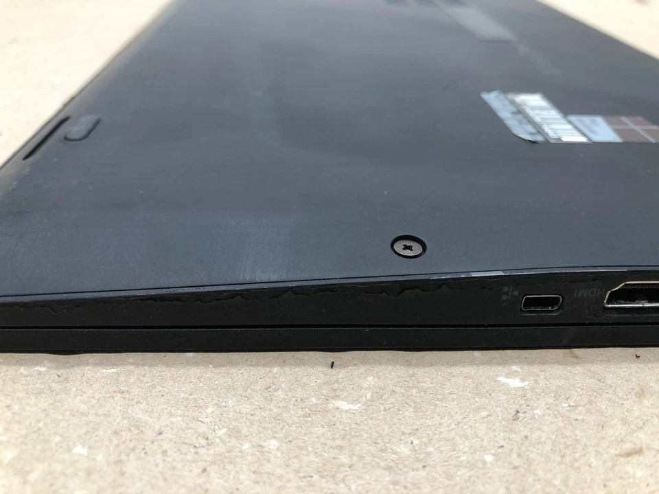 Lenovo ThinkPad X1 Carbon · i5-7200U · 8GB · 240GB, foto 4 di 5