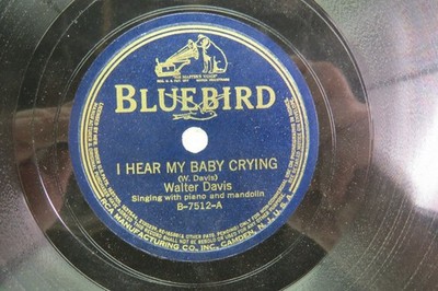 Walter Davis - BLUEBIRD B-7512 - I Hear My Baby Crying & Walking The Avenue
