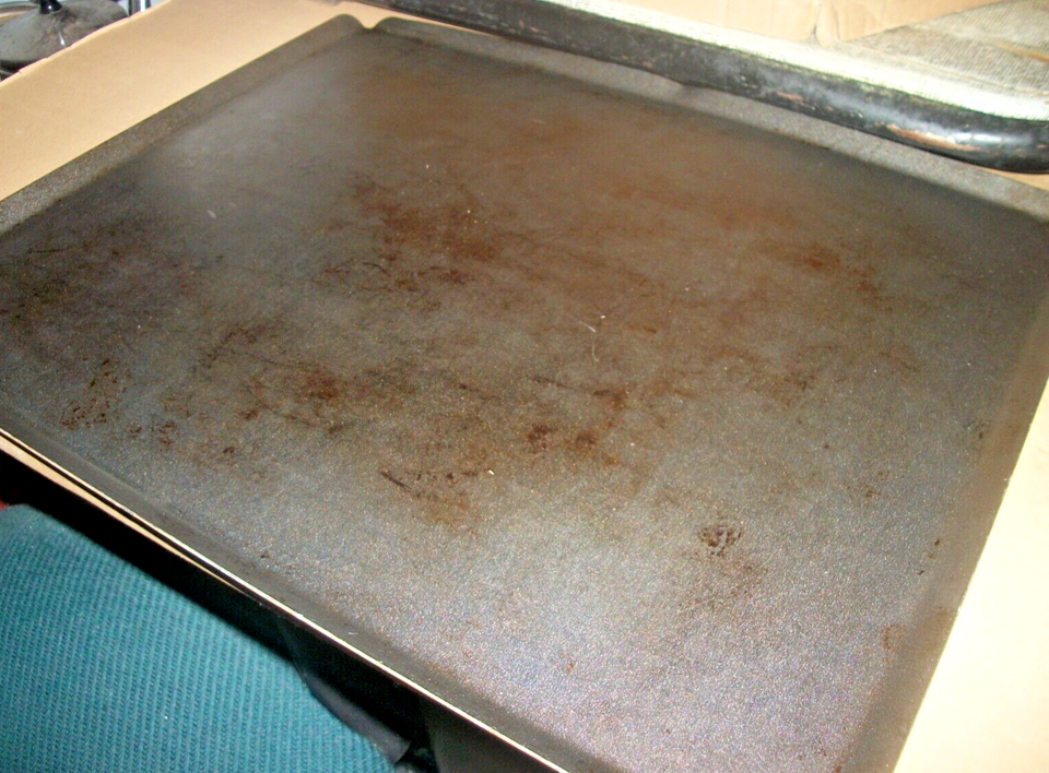 Vintage Aluminum Baking Pan/Cookie Sheet Jelly Roll Pan NonStick 4