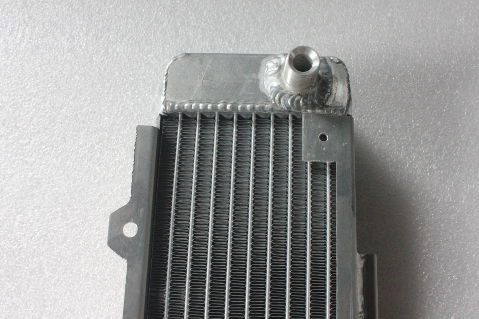 Enfriador de aceite de aluminio Fit Mercedes-Benz R107 C107 380 / 500 SL 1981 - 1985 Foto 3 de 3