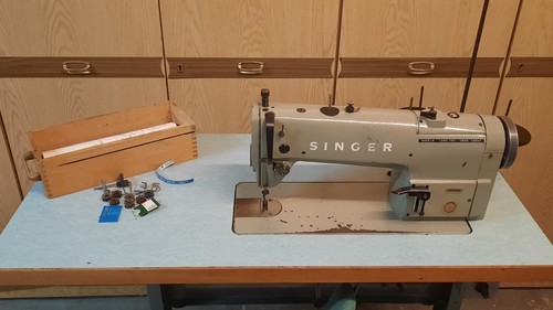 Nähmaschine Singer Schnellnäher Industrienähmaschine 366K105 mit 230 Volt Motor