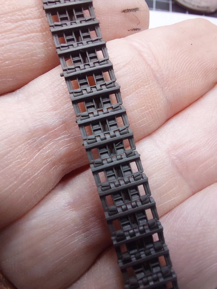 Kit Cingoli In Resina Per M43 Bassotto Italeri 1:35 - Immagine 2 di 4