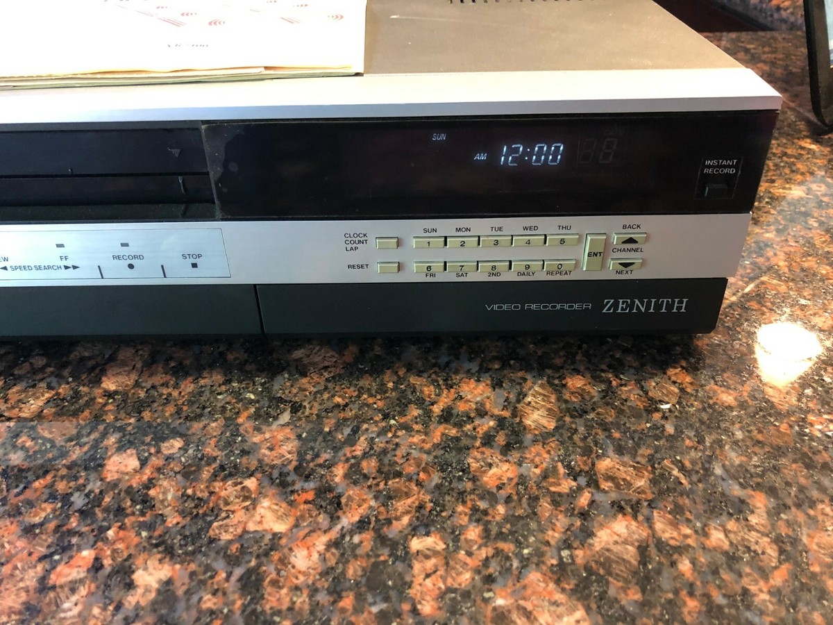 Zenith VR2100 Vintage VCR VHS Video Recorder SELLING AS IS FOR