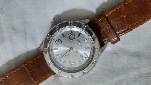 Orologio Nixon uomo con cinturino in pelle originale. NIXON 38-20 Leather |  eBay