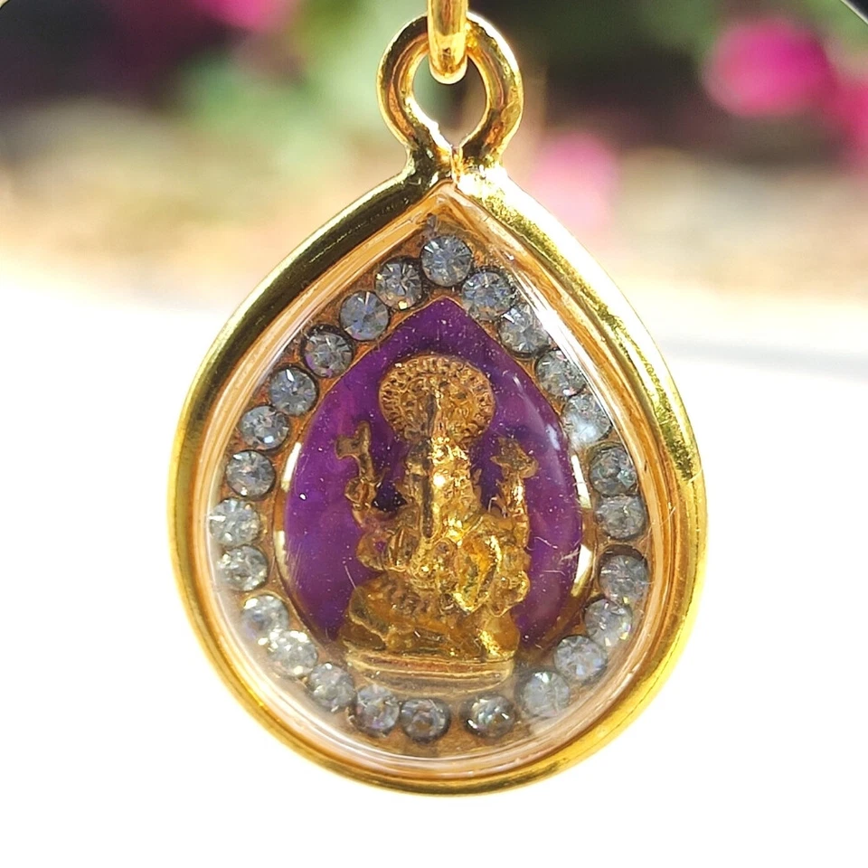 Lord Ganesha Estuche de Oro Colgante Collar Elefante Dioses Hindúes Amuleto Púrpura Foto 2 de 4