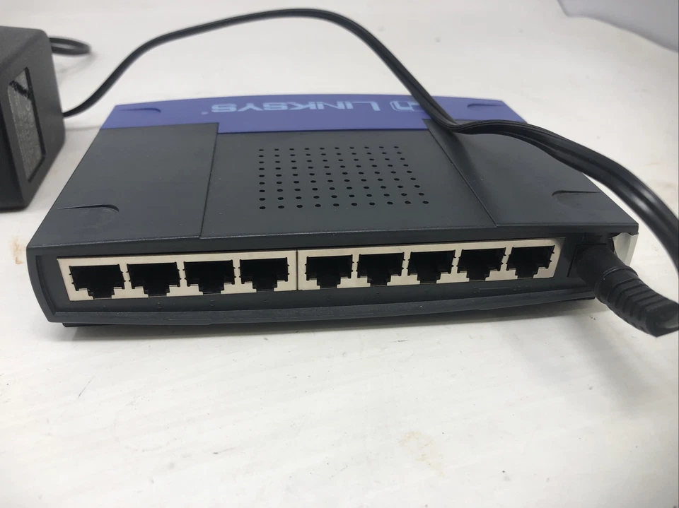 LINKSYS ETHERFAST 10/100 8-PORT WORKGROUP SWITCH EZXS88W - PREOWNED - Image 2 of 3