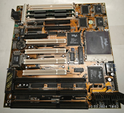 Socket 7 SPRING CIRCLE ST586 REV. P566-5 (430VX) ISA, PCI, CPU & 32 MB + Bonus