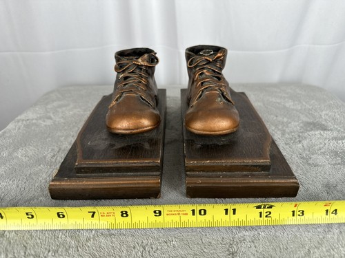 Vintage kupferfarben bronziert Paar Baby Schuhe Buchstützen Display 2er Set - Bild 13 von 15