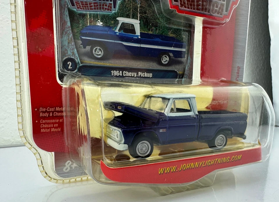 Johnny Lightning Truckin' America "1964 Chevy Pickup" diecast 1:64. R1 Foto 2 de 4