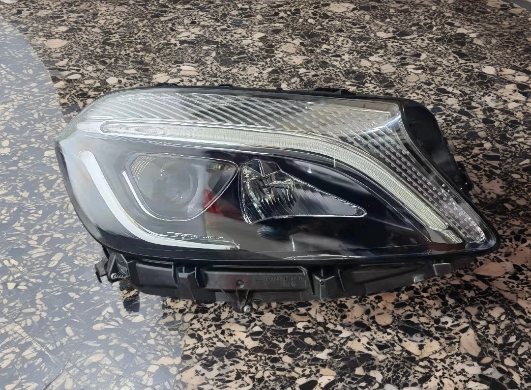 Phare Avant Droit 12v Mercedes Classe A – Occasion, Fonctionnel