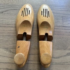 Nadez Natural Shoe Tree Keepers Vented Wood Shaper Forms Size 8 Vintage