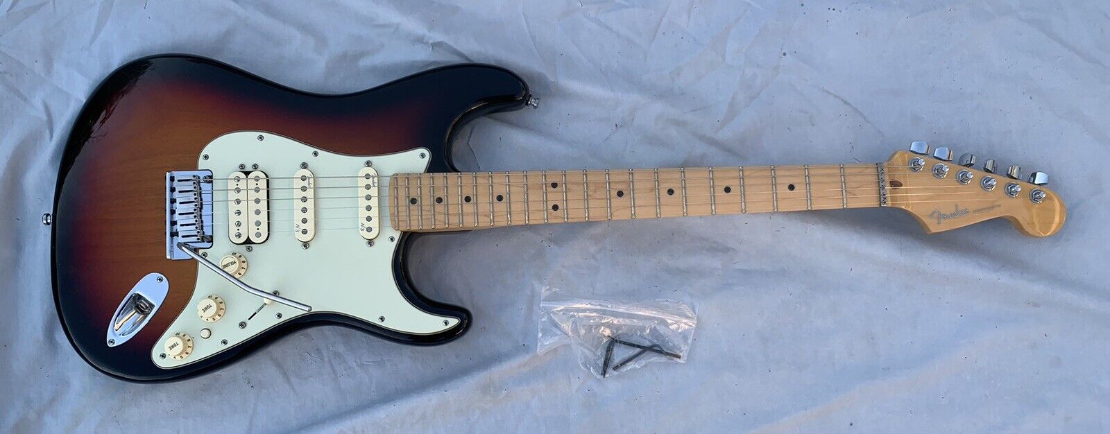 Fender USA American Deluxe Stratocaster N3 Pickups HSS  Maple Electric guitar