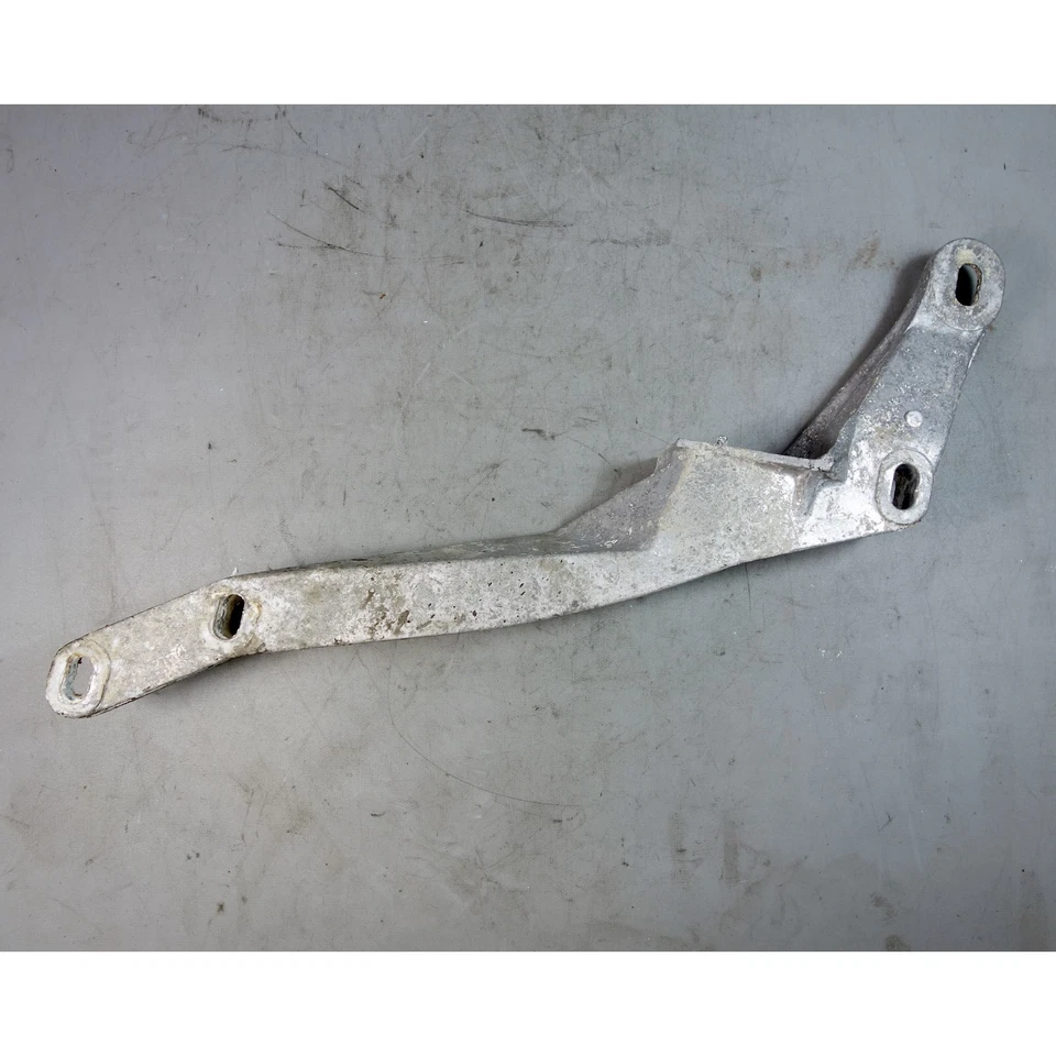 1988-1991 BMW 325ix E30 Transfer Case Cross Member Mounting Bracket OEM - Image 3 of 4