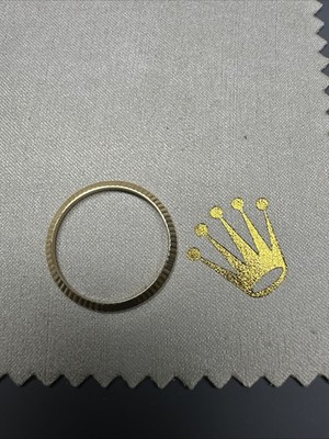 Rolex 26 mm  Ladies Date just 18 Kt Gold Bezel