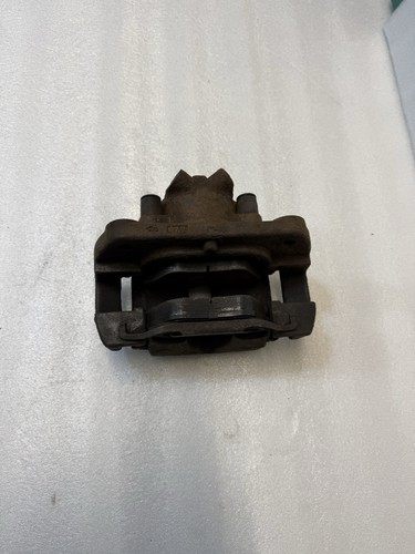 Bremssattel Rechts 34216750162 BMW X3 xDrive20d Aut. E83 Bj 2010 Geschlossen