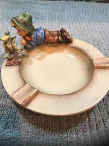 hummel ashtray boy with bird