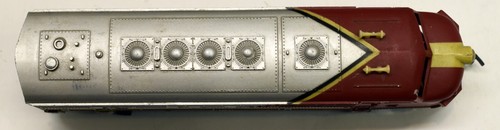 TYCO HO Scale SANTA FE F7A Powered Diesel Locomotive #4015 - Picture 7 of 8