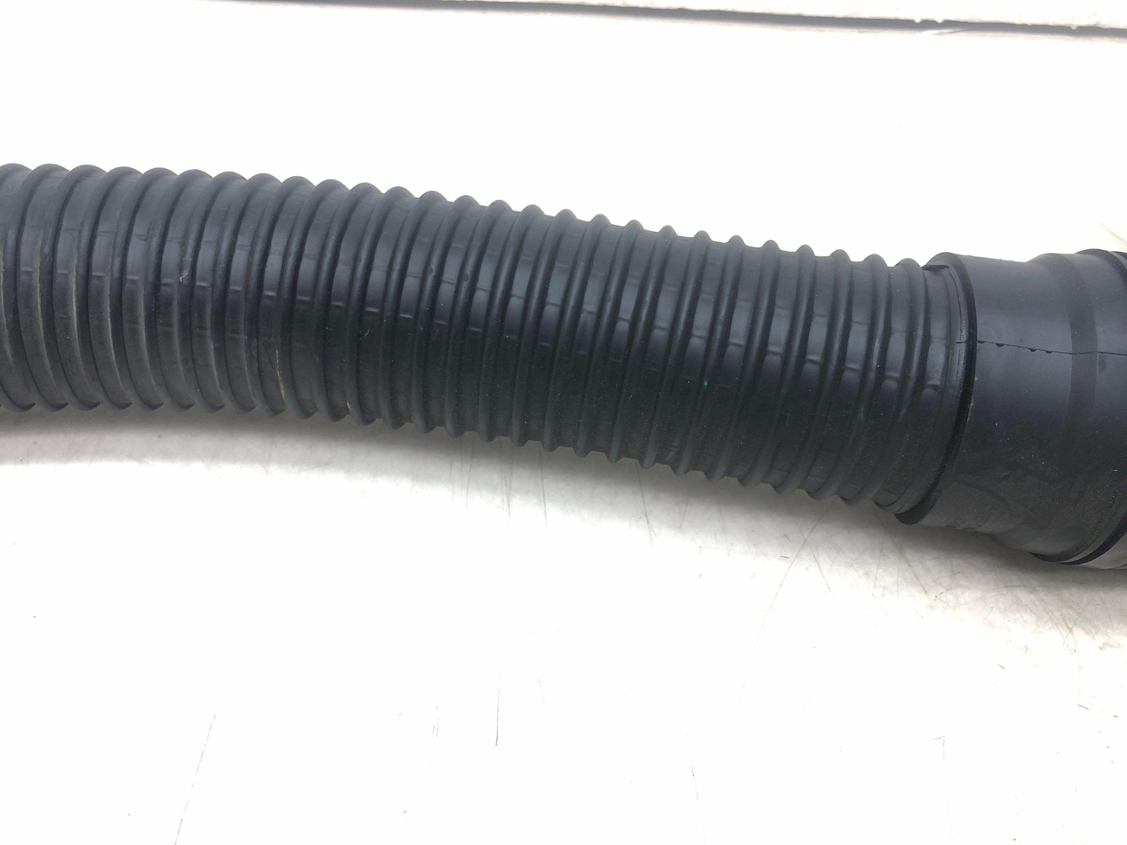 2009 ASTON MARTIN V8 VANTAGE 4.7L AIR INTAKE Y PIPE DUCT HOSE 6G33-9C623-DB OEM