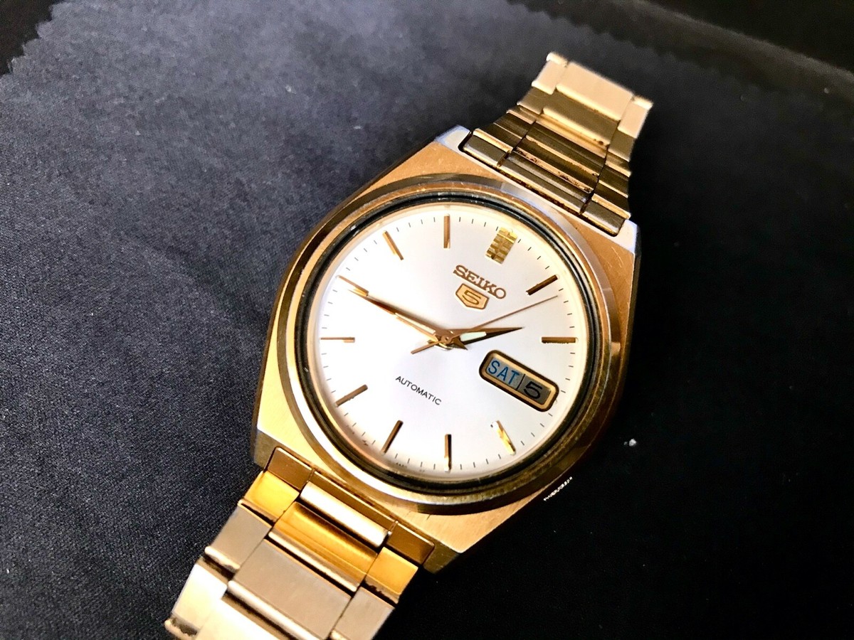 SEIKO SEIKO5自動巻き時計 ホワイトダイヤル　ゴールド Seiko 5 Automatic Silver White Dial Gold Color Vintage