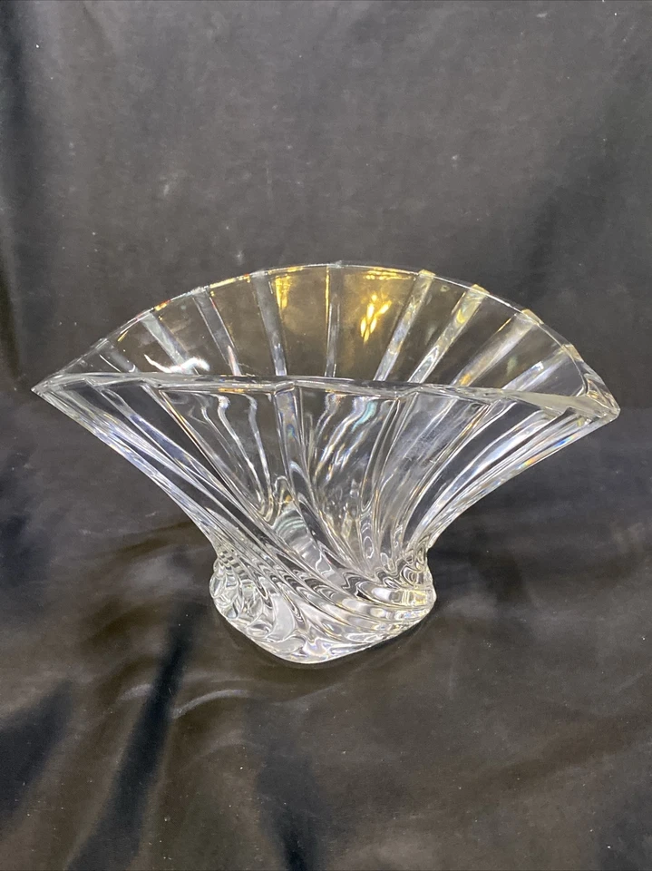 Plato de caramelo Mikasa cristal ovalado flores estilo corte grueso remolino 5" Foto 3 de 4