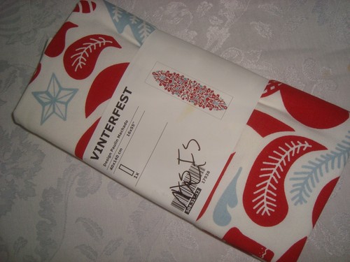 IKEA VINTERFEST Table Runner White Red Blue 16 x 55" (40 x 140 cm) Cotton NIP - Picture 4 of 10