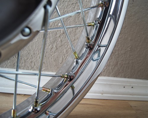 1972-76 kawasaki z1 h2 Rear Wheel 2.15x18 Restored rim hub axle 40 spoke Chrome - Picture 7 of 12