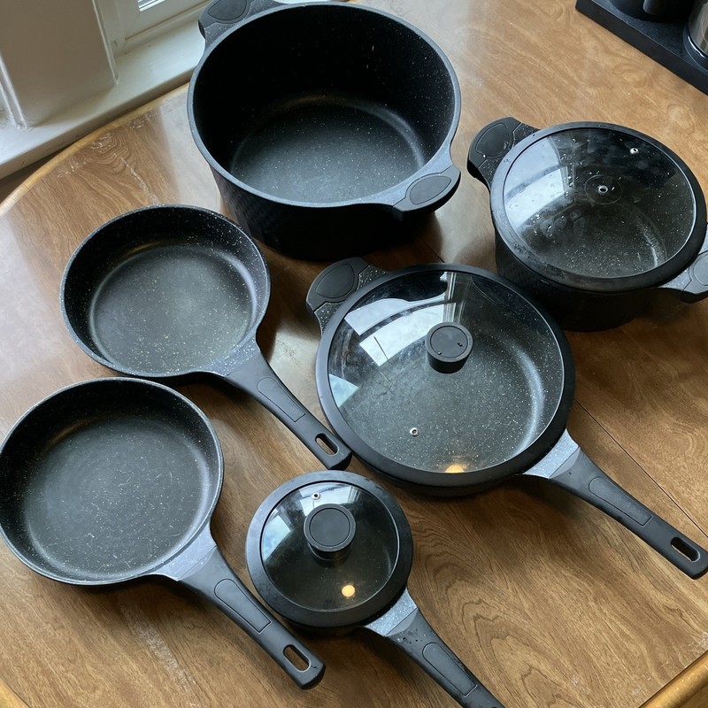 Deane and White 8-Piece Nonstick Black Pan Set w/ Glass Lids Saucepan Stockpot