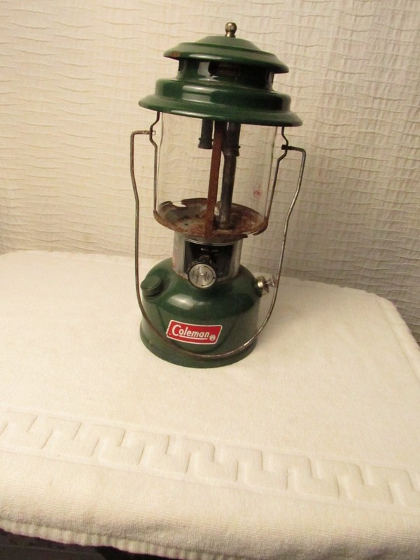 COLEMAN DOUBLE MANTLE LANTERN MODEL #220H Untested