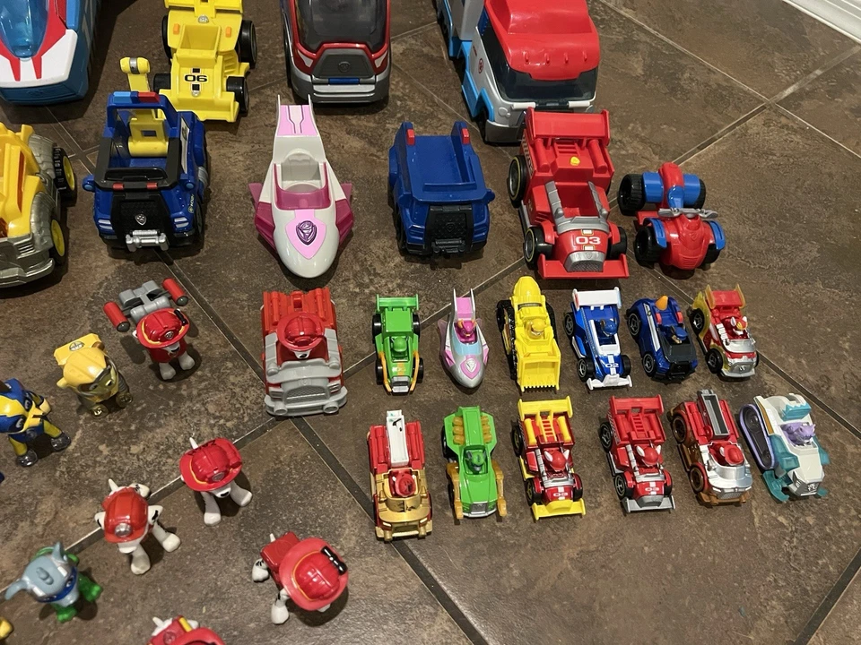 Paw Patrol MEGA LOT Bundle – My Size Lookout Tower, Vehicles & Figures! - Image 4 of 4