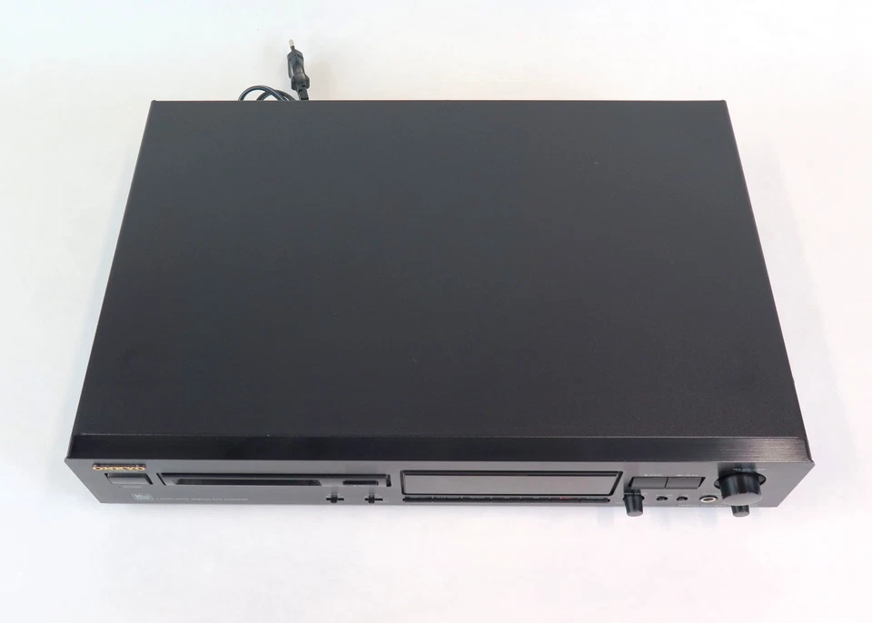 Onkyo MD-2321 MiniDisc-Recorder - Bild 2 von 3