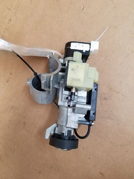 2009-2017 Chevy Traverse Ignition Switch Without Cylinder Housing Assembly Oem - Image 3 of 4