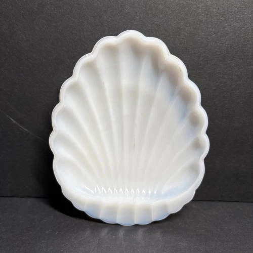 Vintage Hazel Atlas White Milk Glass Shell Shaped Soap /Trinket  Dish