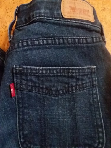 Levis Capris Jeans Woman's Stretch Size 