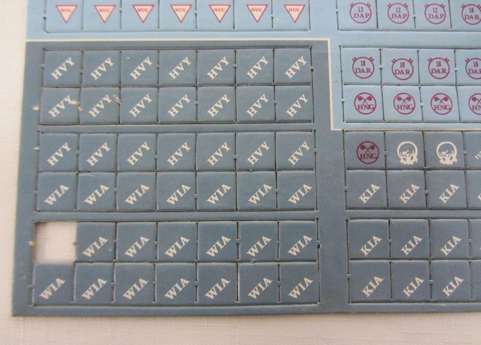 Robert Heinlein's Starship Troopers Man vs. Monster Bookcase Game Not Compl 1976 - Image 4 of 4