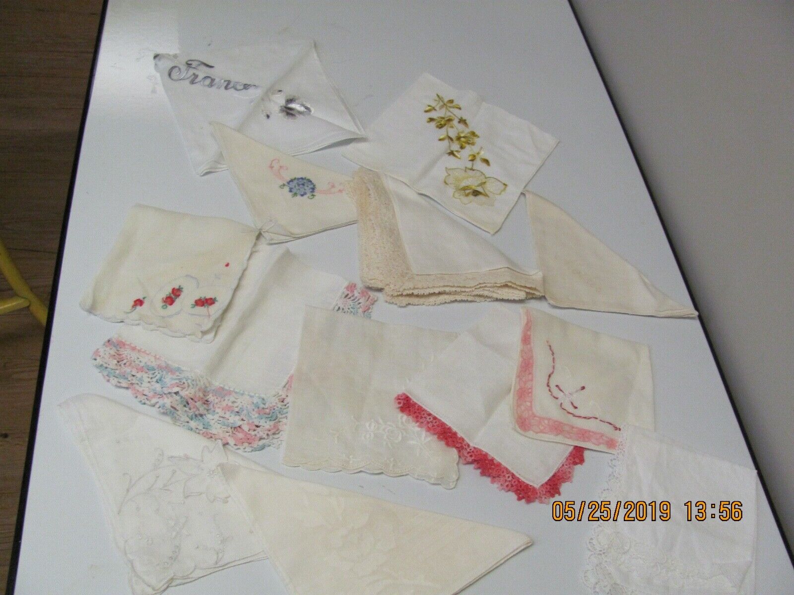 Soldering National products 15 Ladies Handkerchiefs Whites Wonderful Hankies