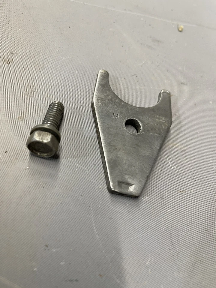 Ford Galaxie Mustang FE 390 1958-1968 distribuidor abrazadera sujeción bloque grande OEM Foto 2 de 4