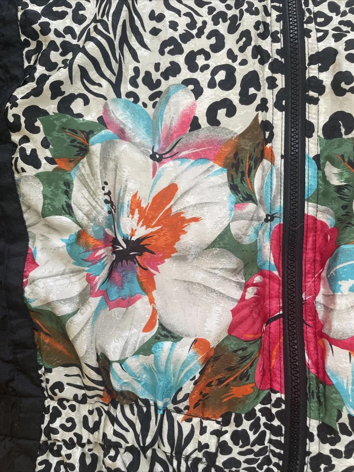 Chaqueta Cortavientos East West Vintage Estampado Animal Floral Nylon Talla M Foto 3 de 4