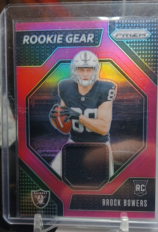 2024 Panini Prizm - Rookie Gear Brock Bowers #RG-BBS Pink Prizm (MEM, RC)