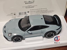 MINICHAMPS 1/18 Porsche 911 DAKAR 2022 Grey Green model car