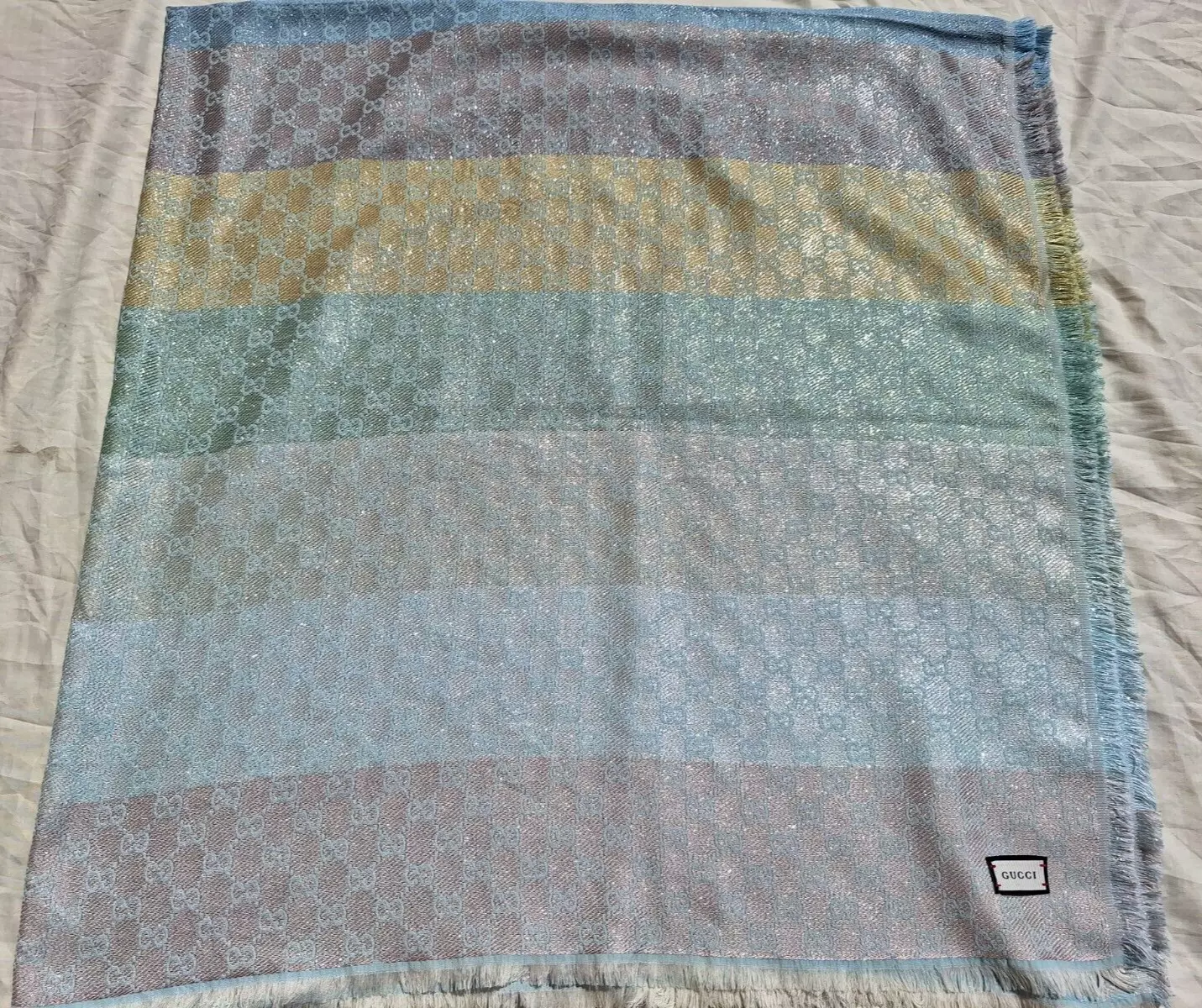 Gucci écharpe/châle étole wrap silencieux laine soie multicolore Made in Italy logo GG